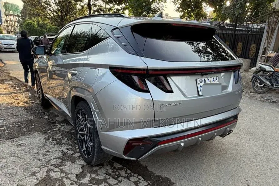 Hyundai Tucson 2022 Silver
