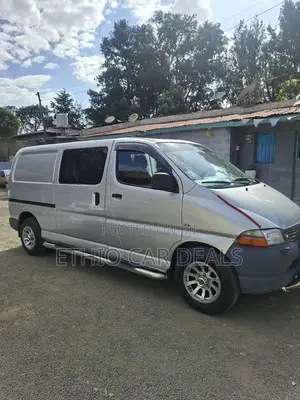Toyota HiAce 2006 Silver
