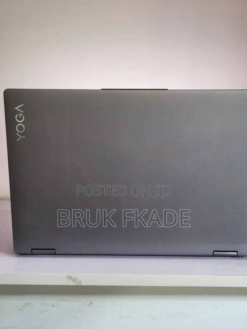 New Laptop Lenovo Yoga 7i 16GB Intel Core i7 SSD 512GB
