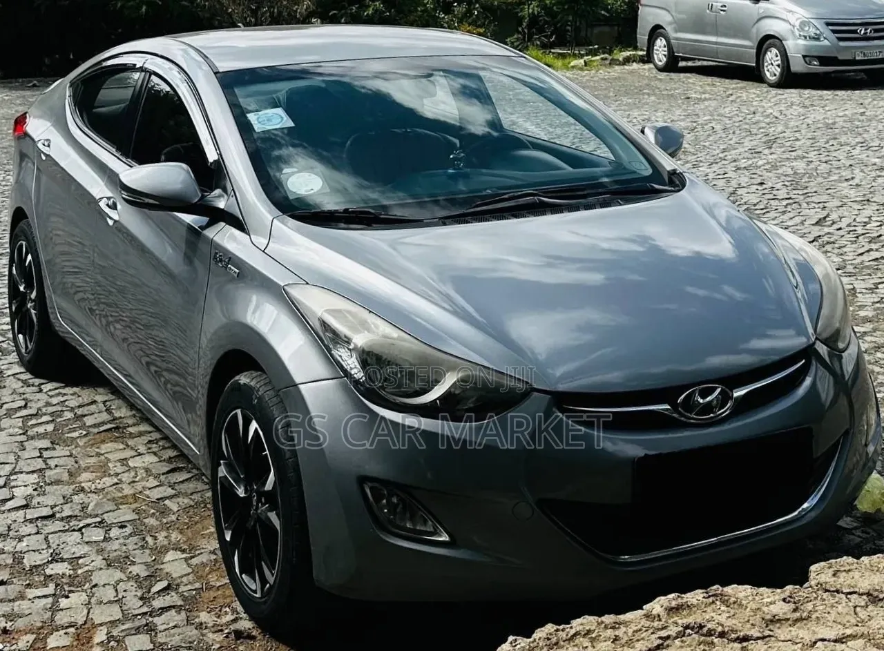 Hyundai Avante 2013 Gray