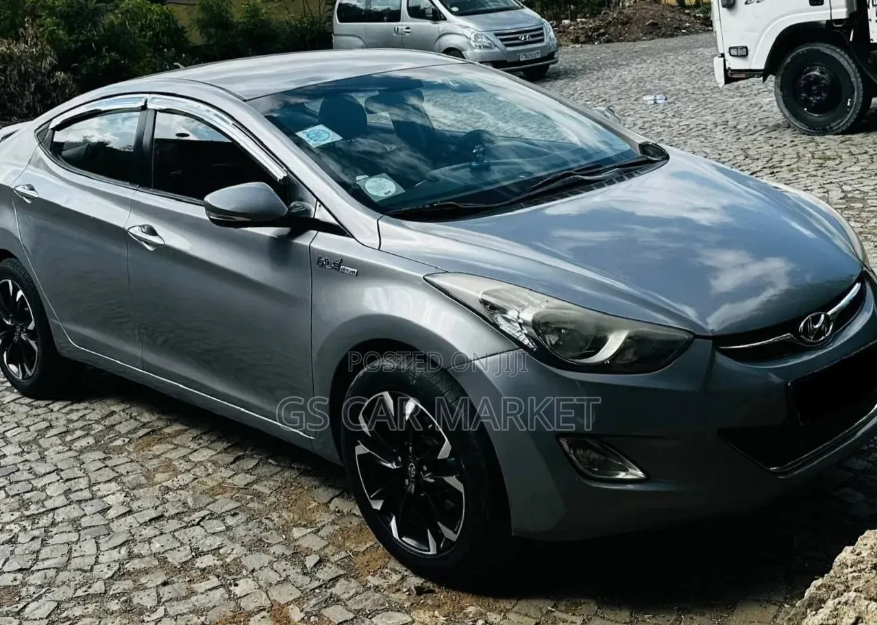 Hyundai Avante 2013 Gray