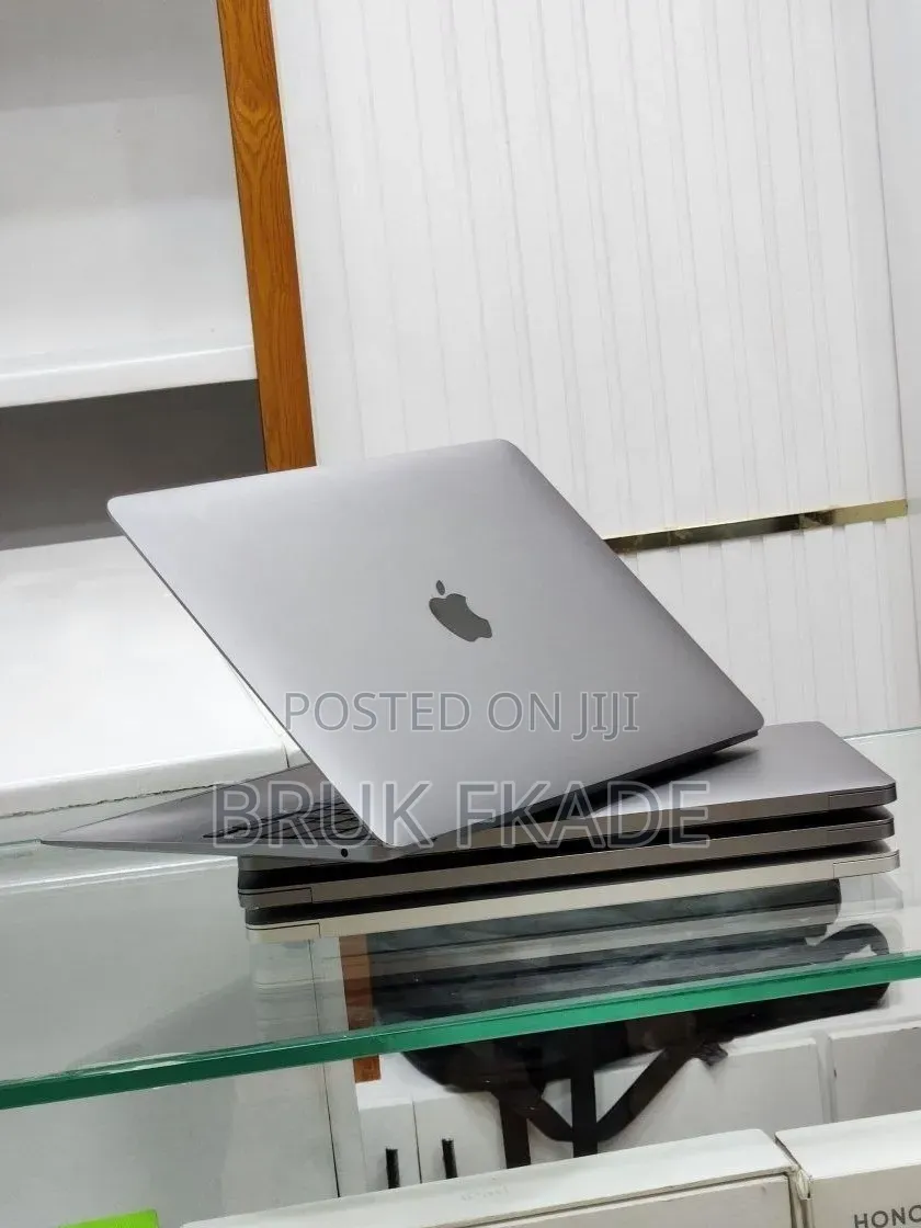 New Laptop Apple MacBook Air 2020 M1 8GB Apple M1 SSD 256GB