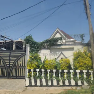 5bdrm Villa in Addis Abeba, Bole for sale