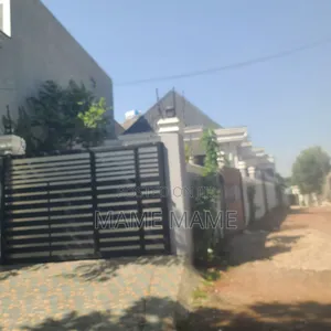 5bdrm Villa in Addis Abeba, Bole for sale
