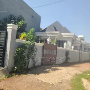 5bdrm Villa in Addis Abeba, Bole for sale