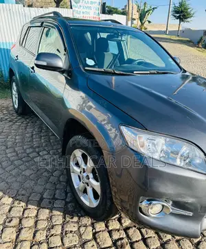 Toyota RAV4 2010 Green