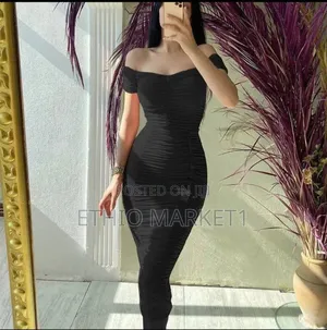 Classic Off-the-Shoulder Ruched Black and Rose Bodycon Midi Dress