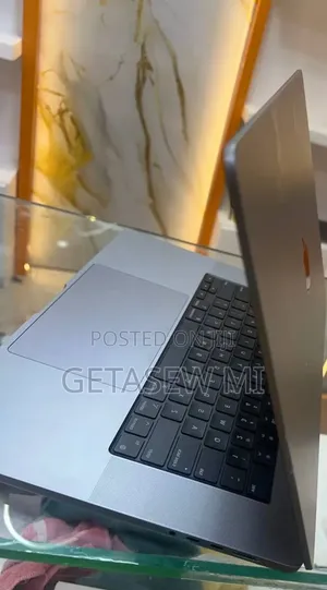 New Laptop Apple MacBook Pro 2021 M1 32GB Apple M1 Pro SSD 1T