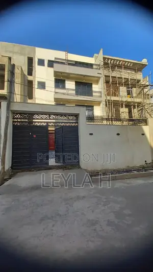 8bdrm Townhouse/Terrace in Bole for sale