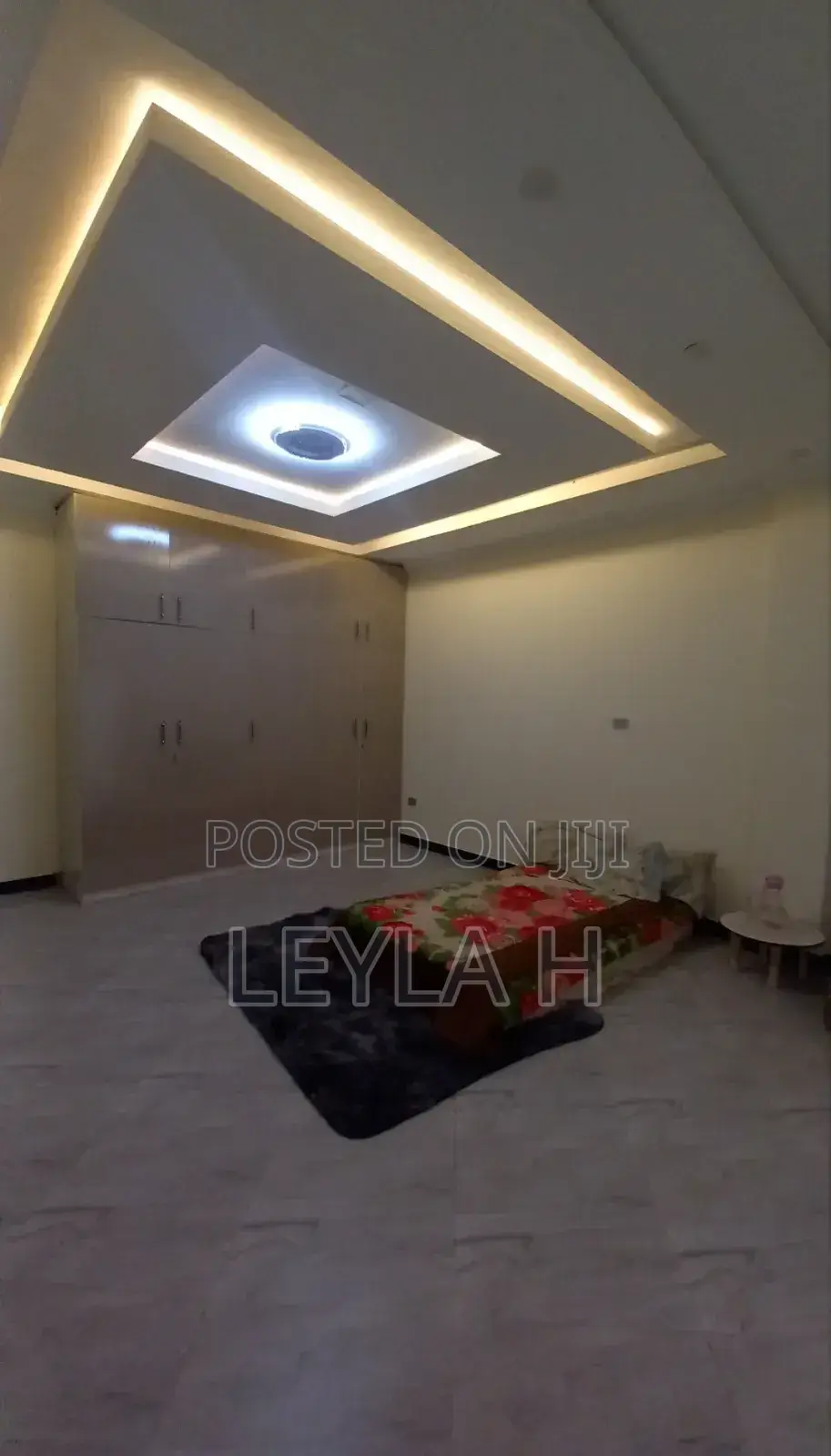 8bdrm Townhouse/Terrace in Bole for sale
