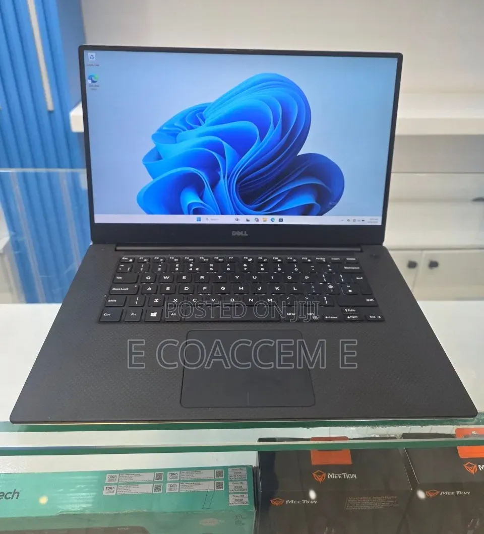 New Laptop Dell 16GB Intel Xeon SSD 512GB