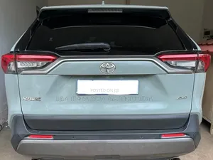 Toyota RAV4 2021 Teal