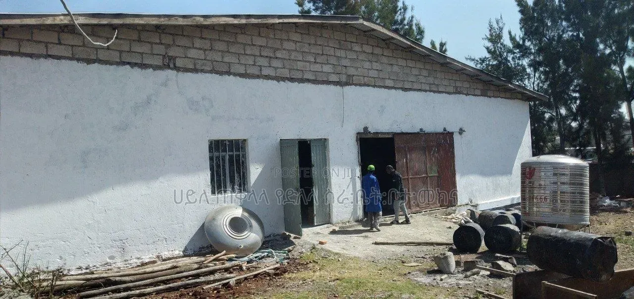 1800 M2 Ware House for Sale Sendafa City