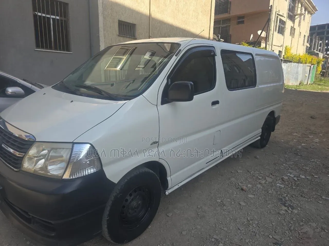 Toyota HiAce 2009 White