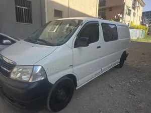 Toyota HiAce 2009 White