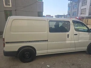 Toyota HiAce 2009 White