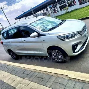 Suzuki Ertiga 2021 White