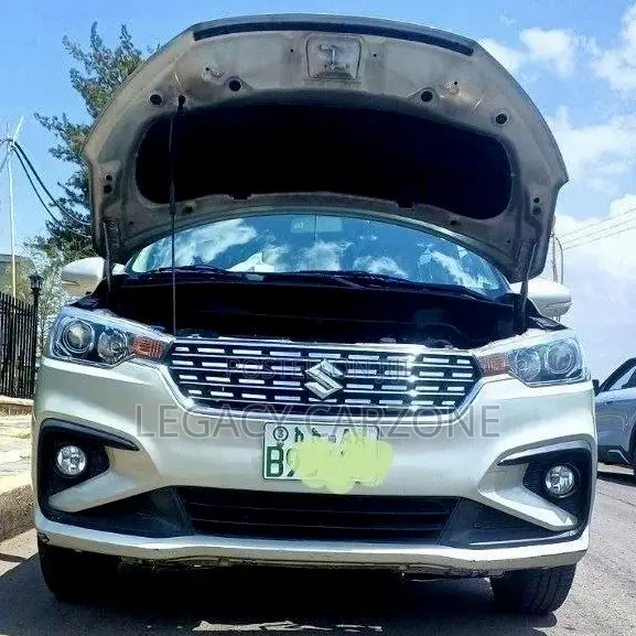 Suzuki Ertiga 2021 White