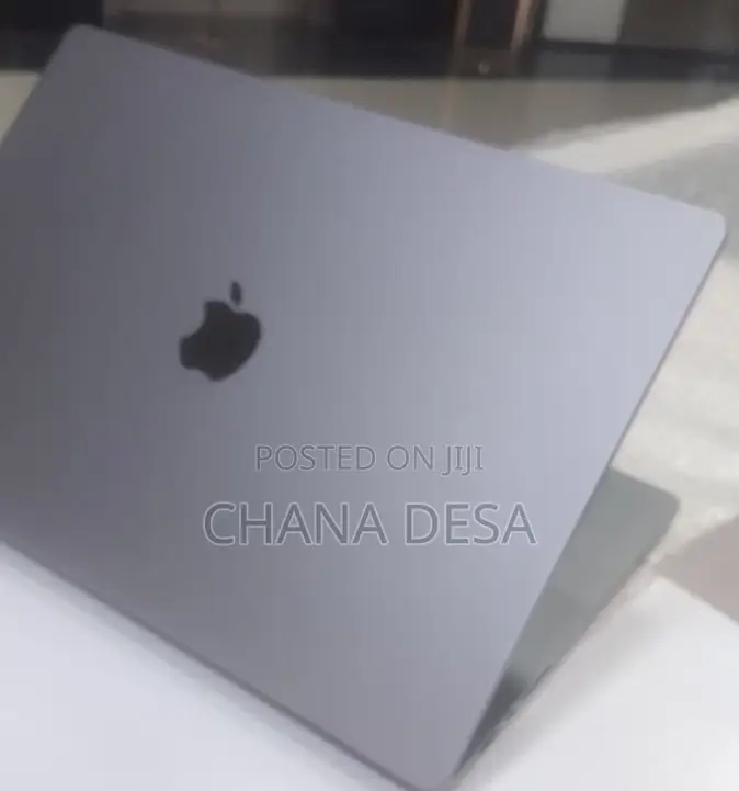 New Laptop Apple MacBook Pro 2021 M1 Max 32GB Apple M1 Pro SSD 1T