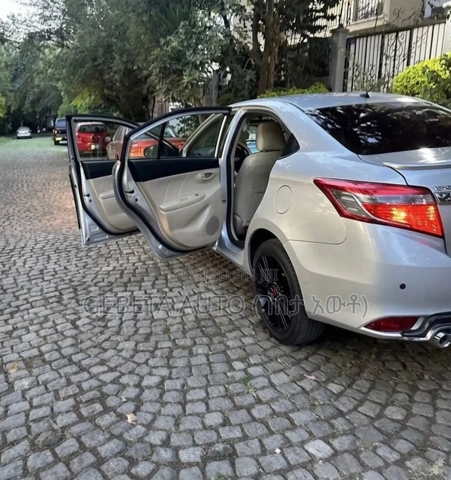 Toyota Yaris 2014 Silver
