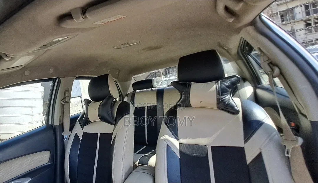 Toyota Belta 2006 Silver