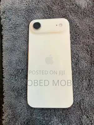 New Apple iPhone 17e 256 GB Gold