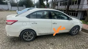 Toyota Yaris 2014 White