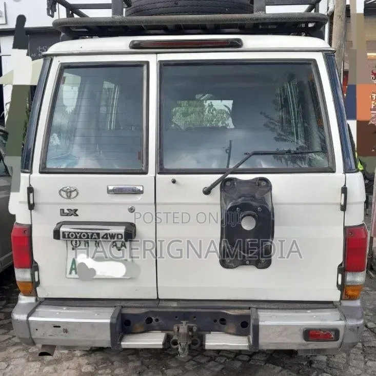Toyota Land Cruiser 2014 White
