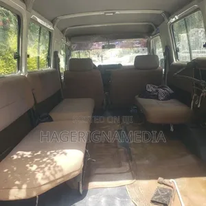 Toyota Land Cruiser 2011 White