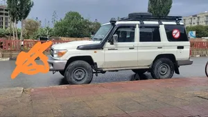 Toyota Land Cruiser 2012 White