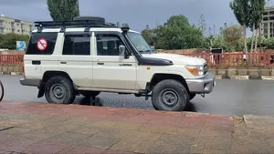 Toyota Land Cruiser 2012 White
