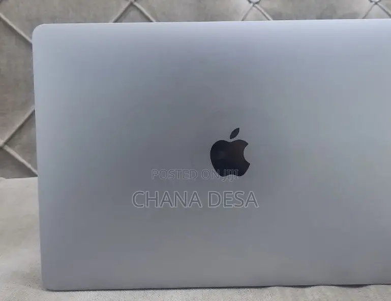 New Laptop Apple MacBook Pro 2017 16GB Intel Core i5 SSD 512GB