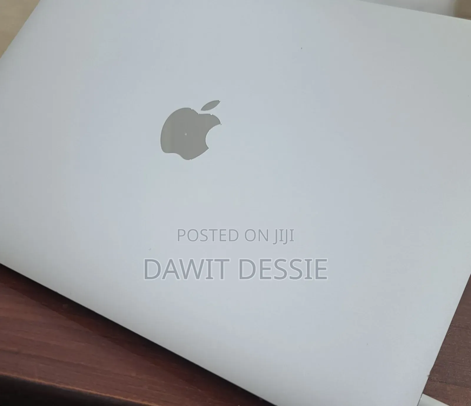 New Laptop Apple MacBook Pro 2021 M1 16GB Apple M1 Pro SSD 256GB