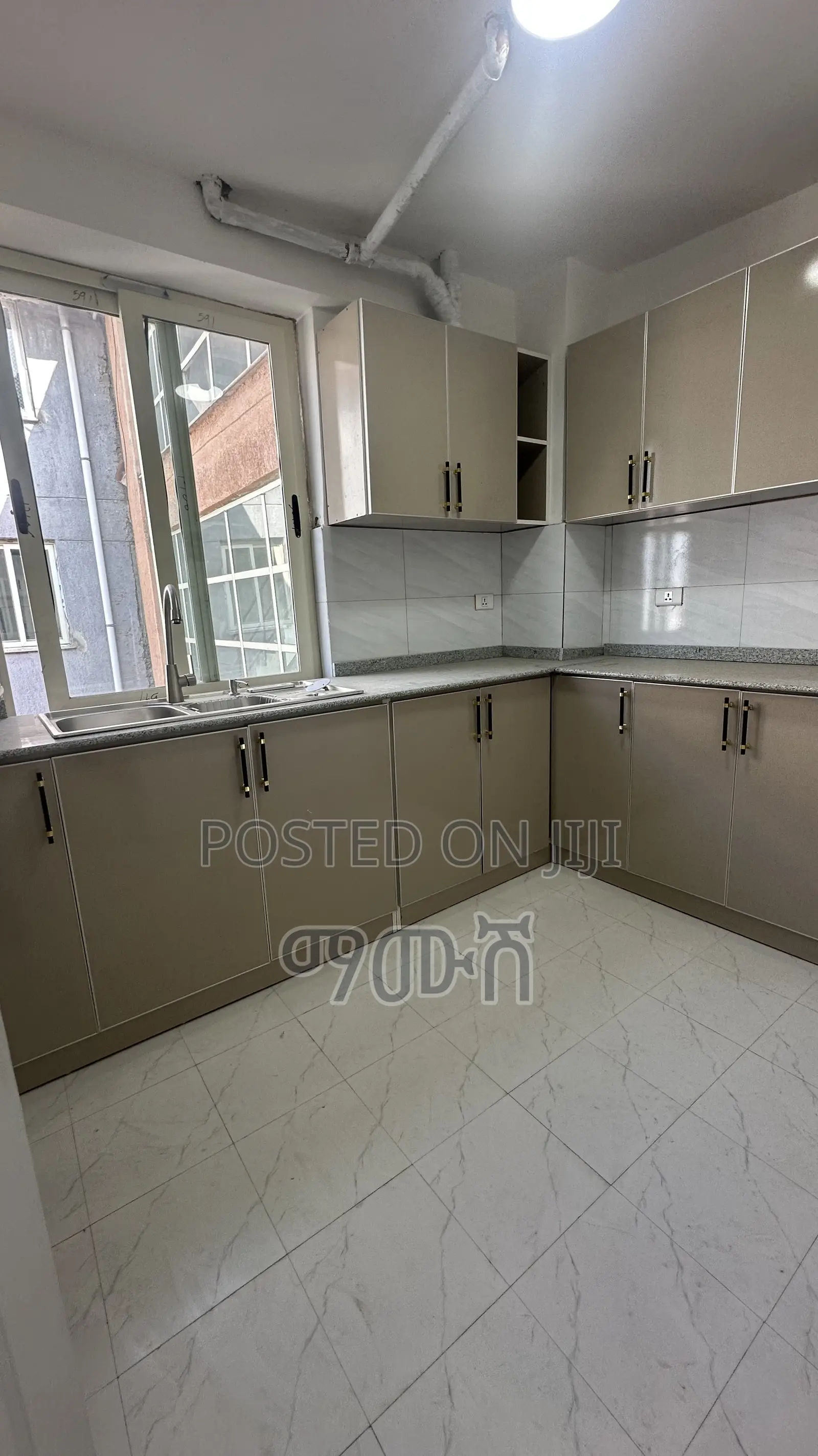 Furnished 3bdrm Condo in አያት 40/60 ኮንዶሚኒየም, Bole for sale