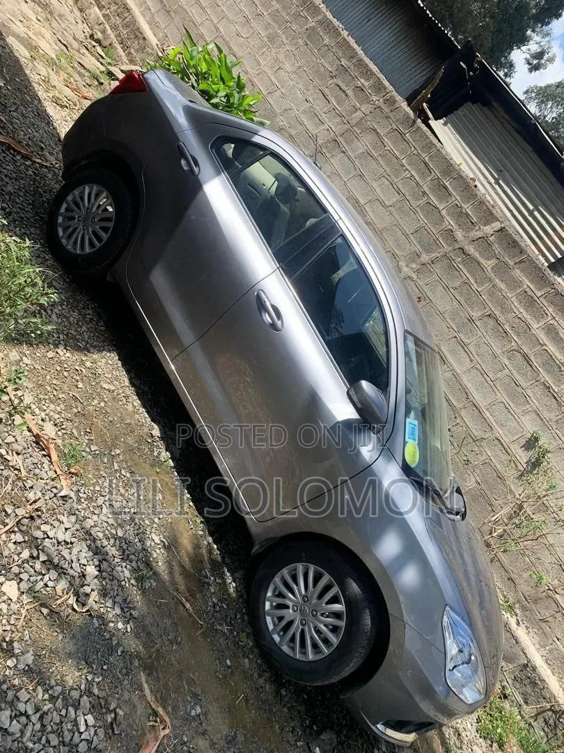 Suzuki Dzire 2022 Silver
