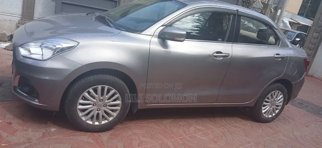 Suzuki Dzire 2022 Silver
