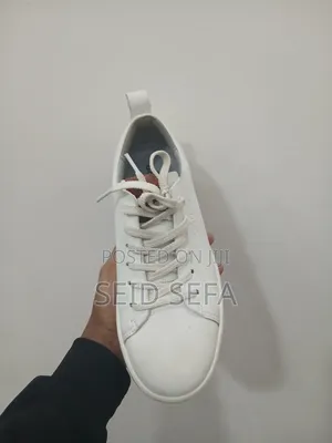 Goupu White Shoes
