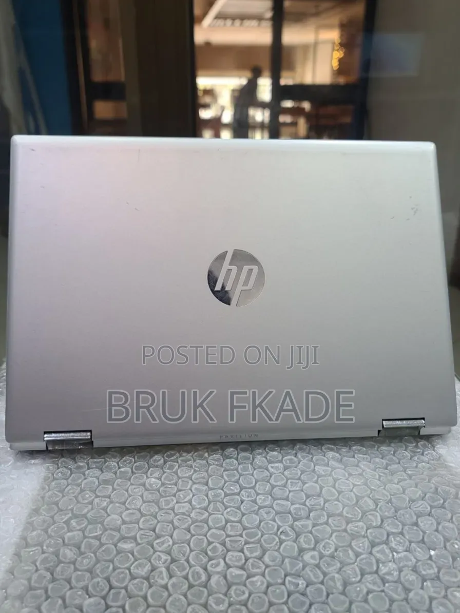 New Laptop HP Envy X360 8GB Intel Core i3 SSD 128GB