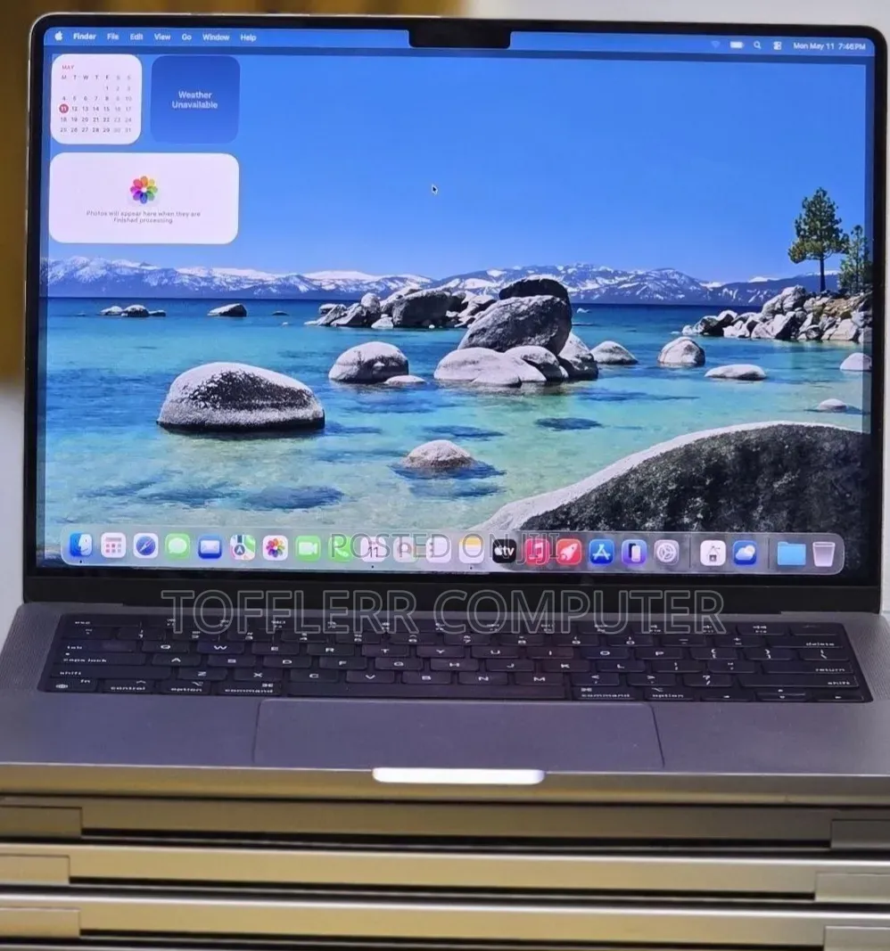 New Laptop Apple MacBook Pro 2021 M1 16GB AMD A10 SSD 512GB
