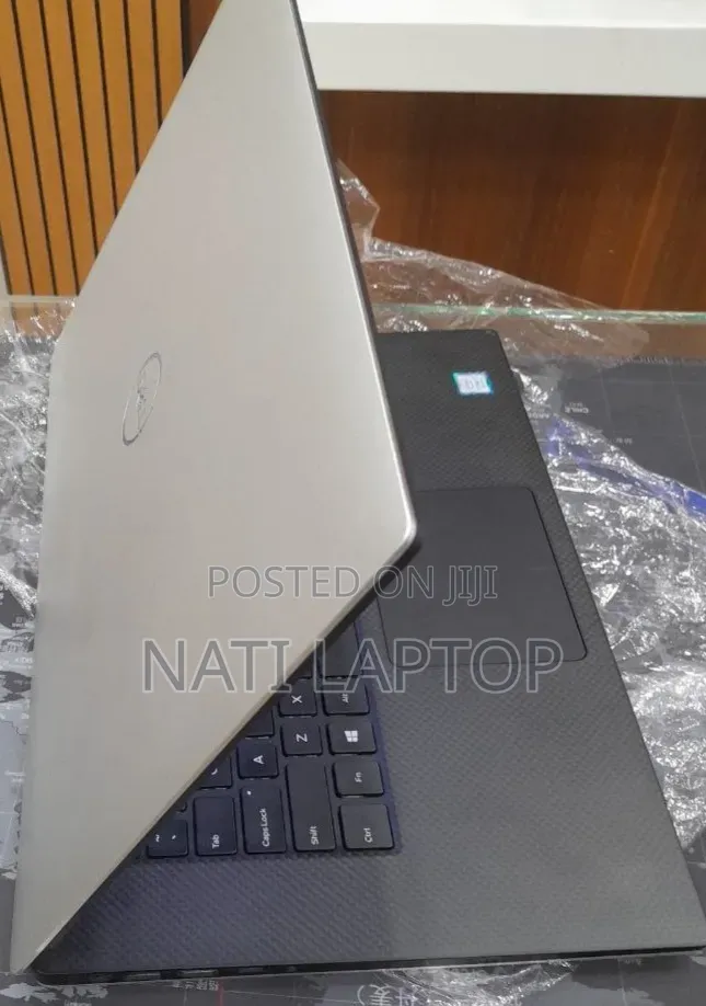 New Laptop Dell XPS 15 16GB Intel Core i7 SSD 512GB