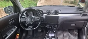 Suzuki Swift 2022 Silver