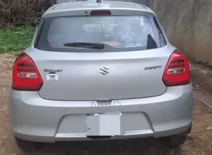 Suzuki Swift 2022 Silver