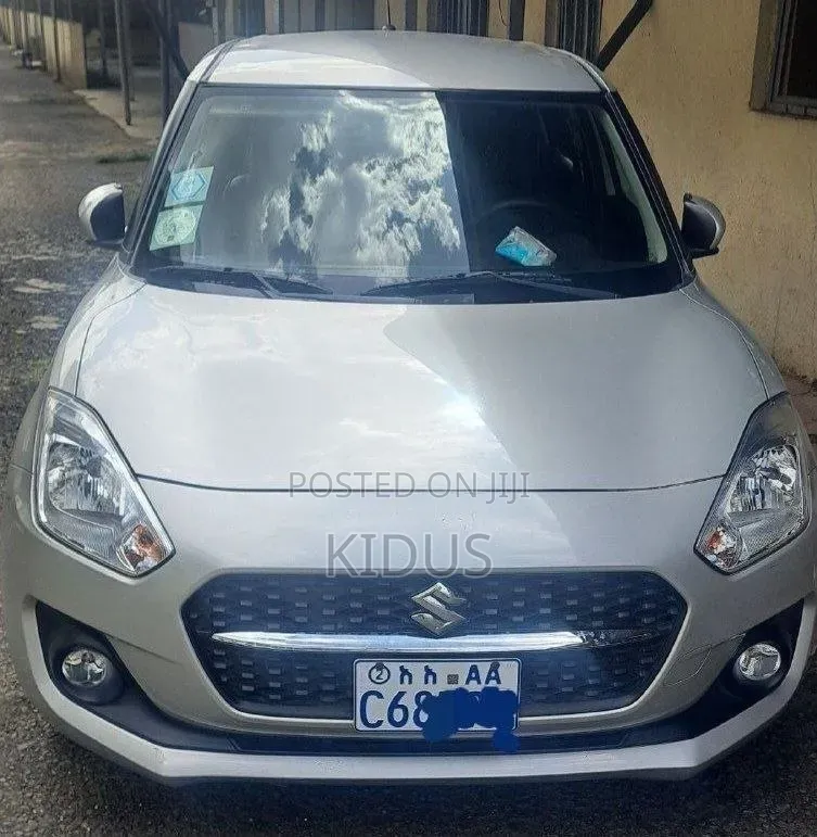 Suzuki Swift 2022 Silver