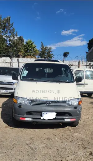 Toyota HiAce 2006 White