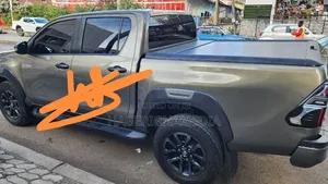 Toyota Hilux 2021 Gray