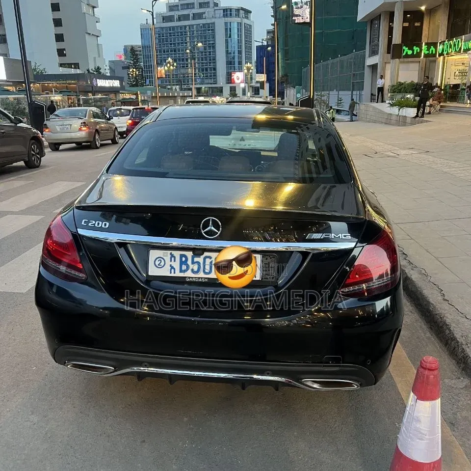 Mercedes-Benz C200 2018 Black