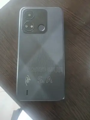 Itel A04 32 GB Black