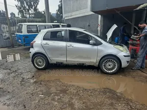 Toyota Yaris 2008 Silver