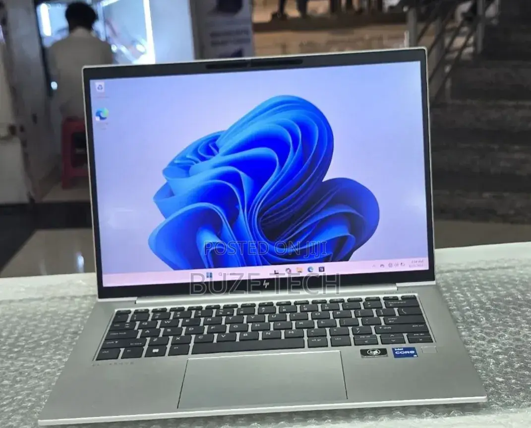 New Laptop HP EliteBook 840 G9 16GB Intel Core i5 SSD 512GB