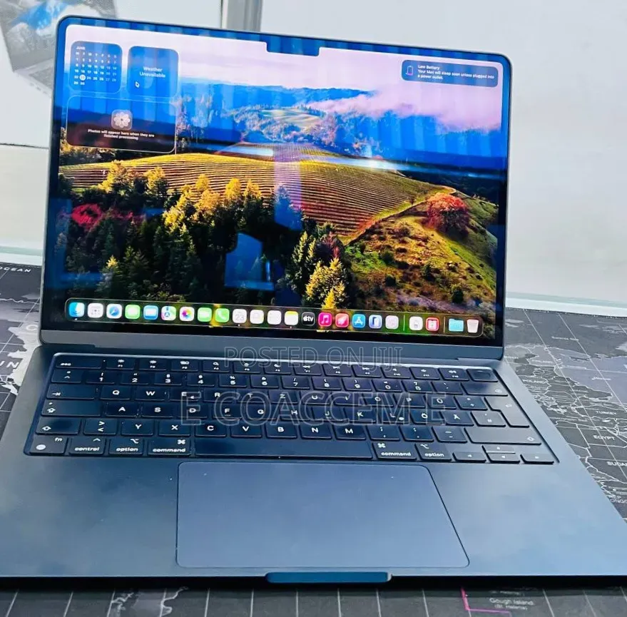 New Laptop Apple MacBook 16GB SSD 512GB